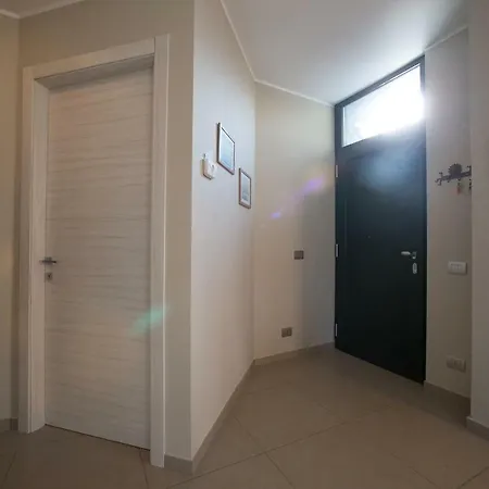 Casa Orlando With Wonderful Lake View And Garden *