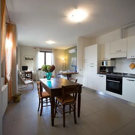 Casa Orlando With Wonderful Lake View And Garden 아파트 파게토 라리오